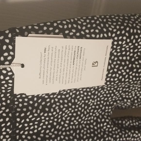 Buffbunny legacy leggings in black bossy print - Picture 8 of 9